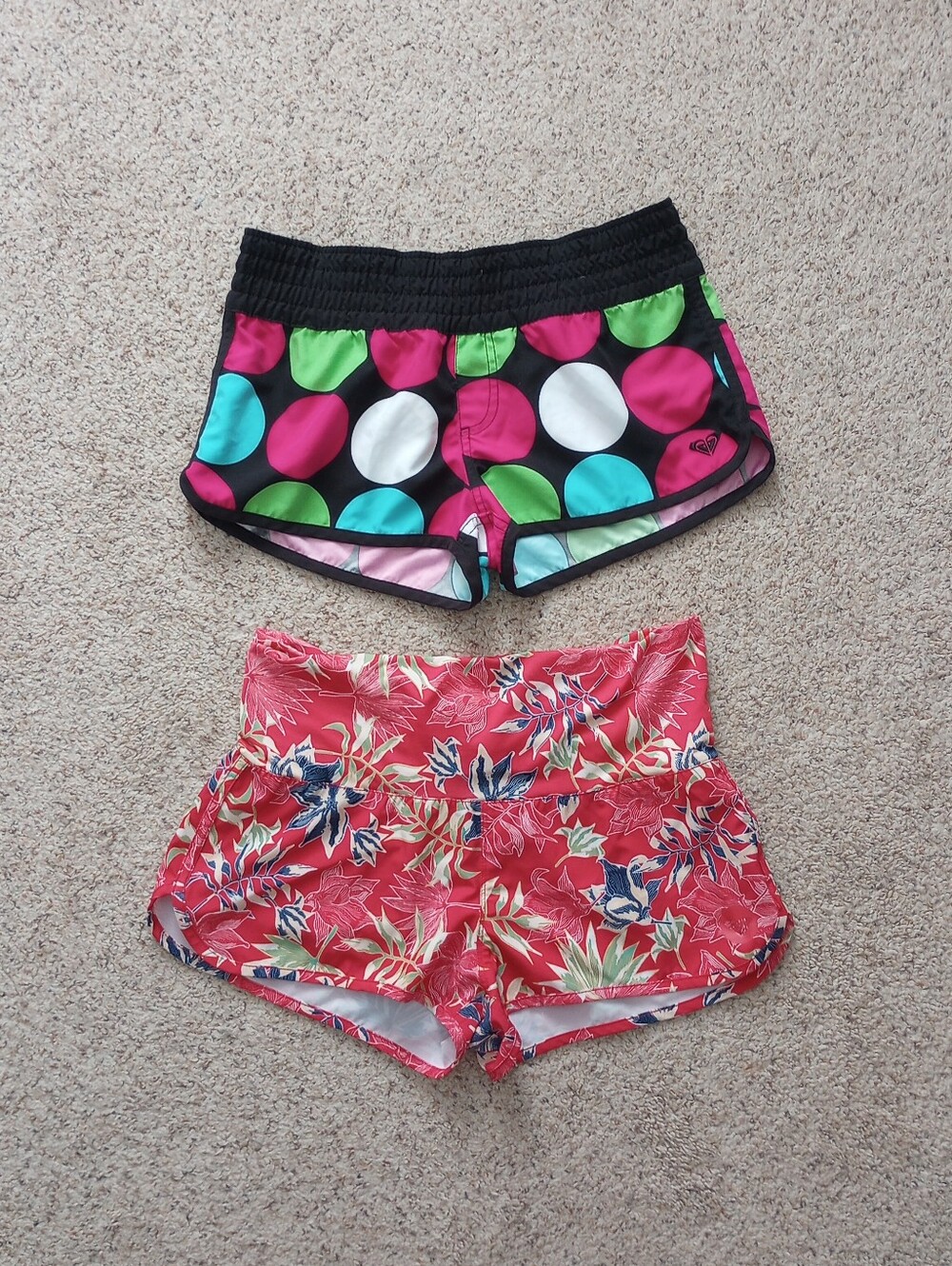 2 Roxy Swim Activewear Outdoor Shorts Small